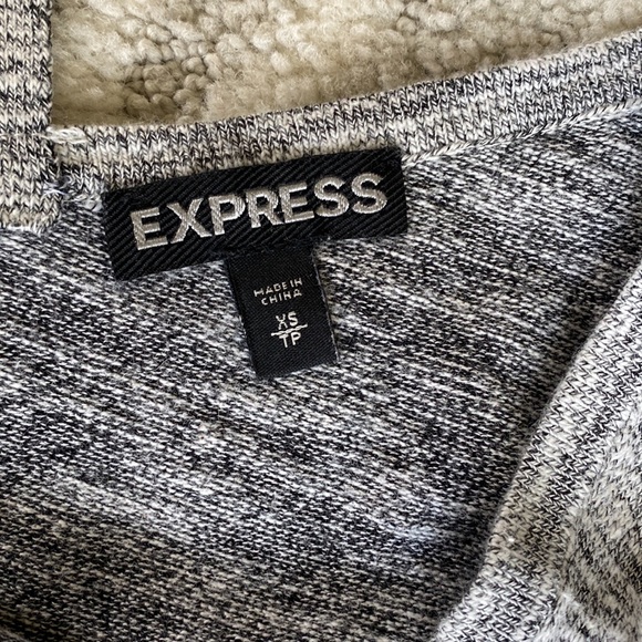 •Express• Split Strap Tank Top - Picture 4 of 4